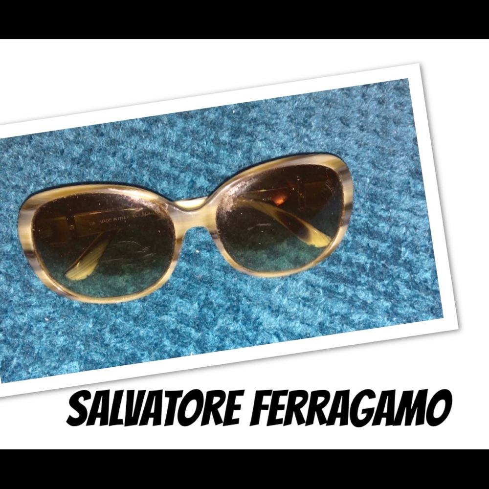 SALE 🎈LUCKY SALVATORE FERRAGAMO HORSESHOE SUNGLASSES!